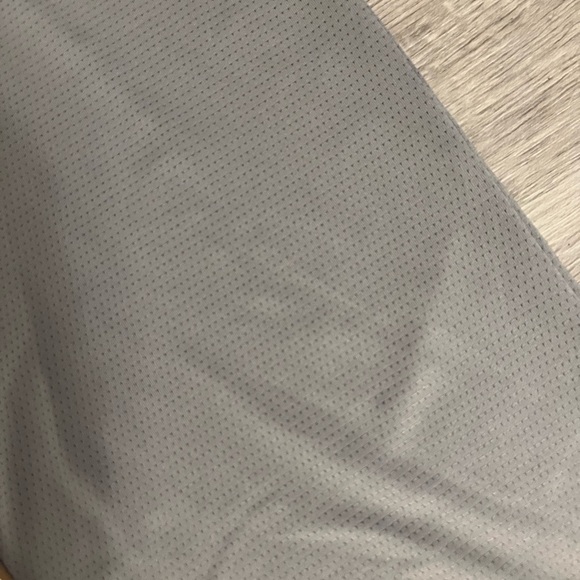 Skims Oversized Mesh Workout Tee - Picture 6 of 6